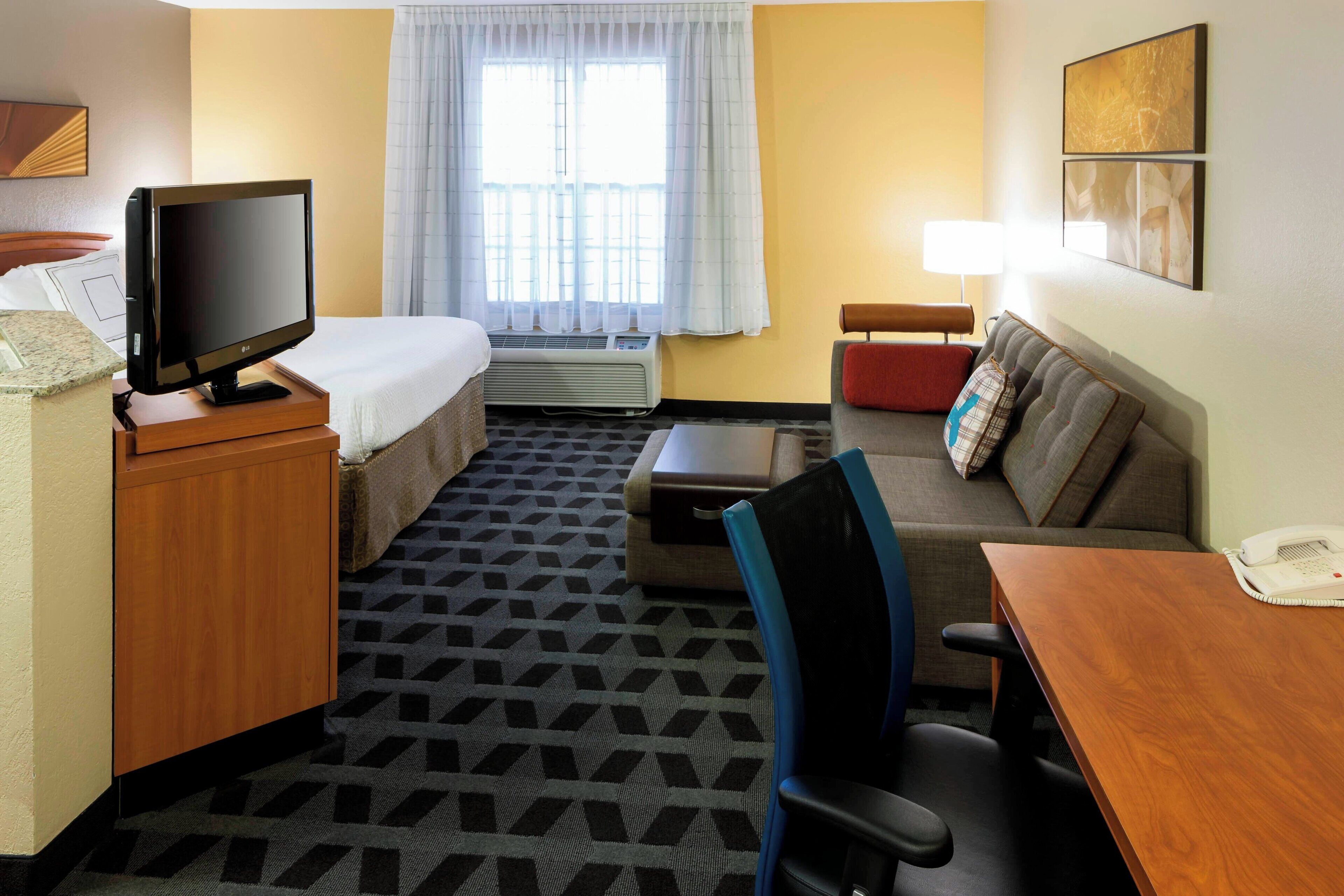 in-room safe, desk, laptop workspace, iron/ironing board