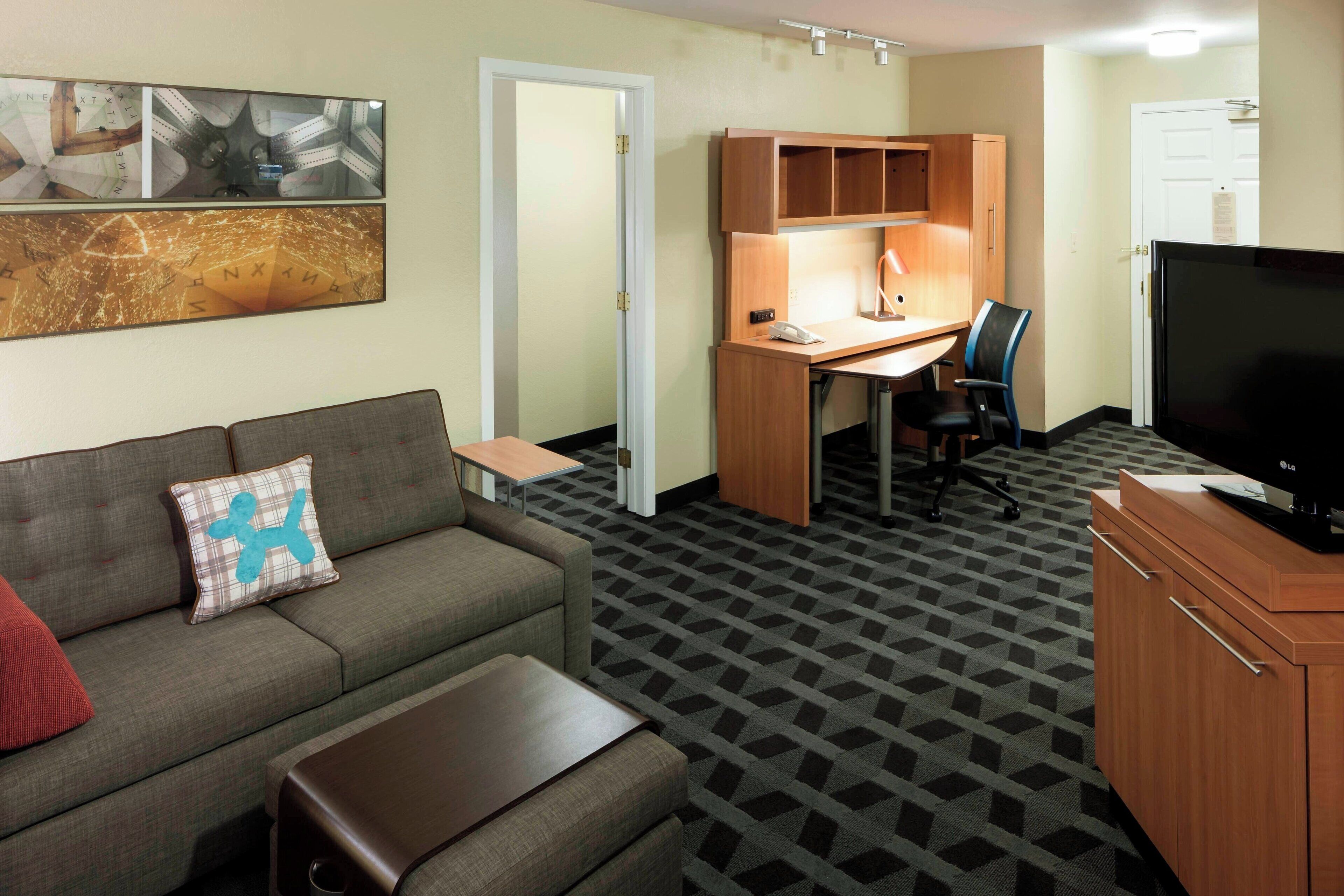 in-room safe, desk, laptop workspace, iron/ironing board