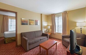 Premium Studio, Non Smoking, Refrigerator & Microwave | Hypo-allergenic bedding, desk, laptop workspace, iron/ironing board - Extended Stay America Suites - Norfolk - Virginia Beach (Virginia Beach)