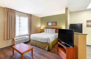 Ropa de cama hipoalergénica y escritorio 