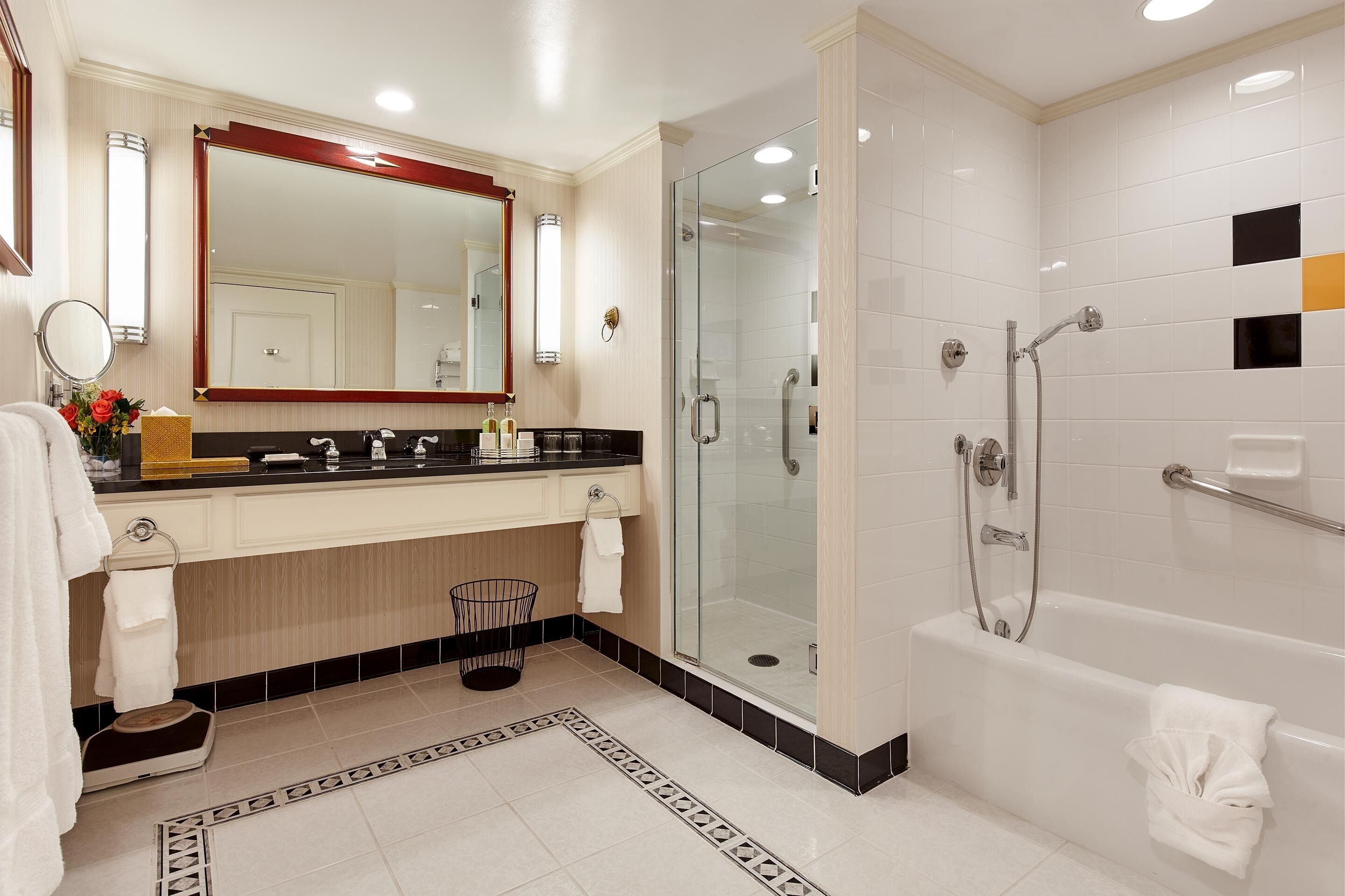 suite, 1 king bed | bathroom | combined shower/bathtub, designer toiletries, hair dryer, bathrobes