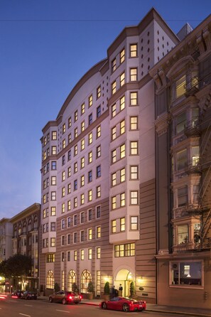 Exterior detail - Orchard Hotel (San Francisco)