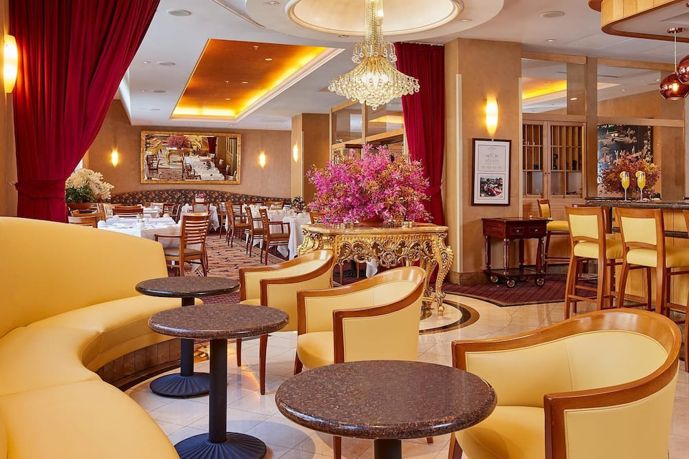 Orchard Hotel