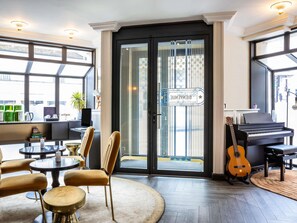 Bar (on property) - ibis Styles Paris 15 Lecourbe (Paris)