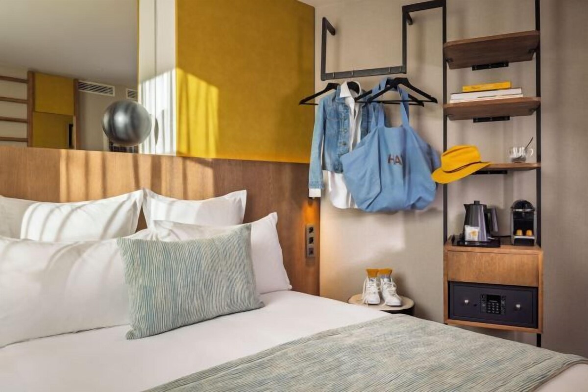 Roba de llit d'alta qualitat, caixa forta a l'habitació i escriptori 