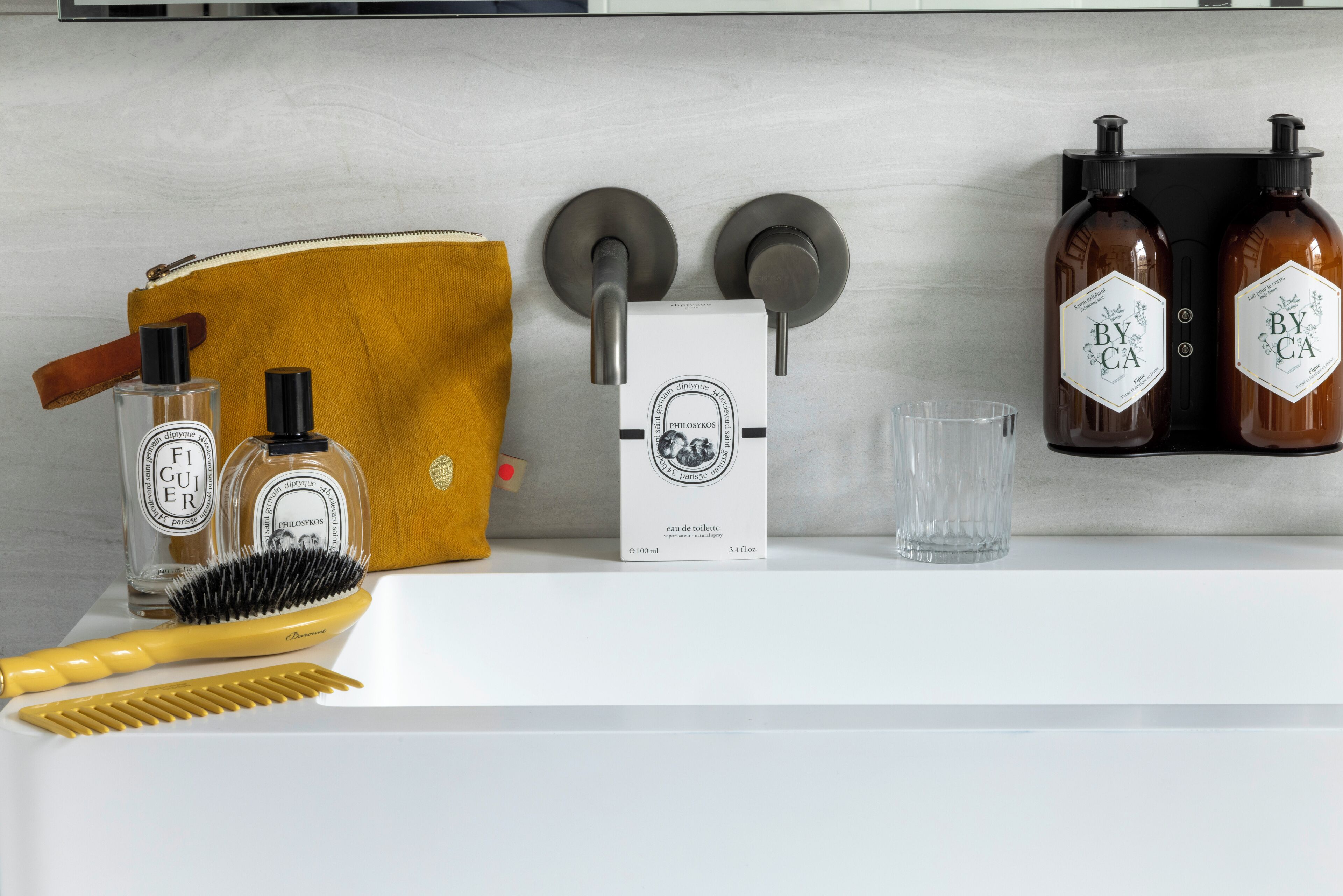 junior suite | bathroom | hair dryer, towels