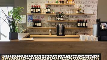 Bar (in der Unterkunft)