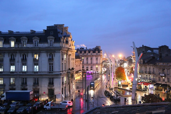 Superior-Zimmer, 1 Queen-Bett, Nichtraucher | Blick auf die Stadt