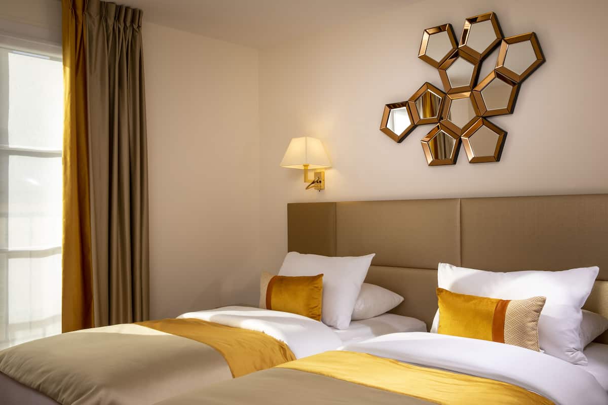 Superior Room, Garden | Premium bedding, minibar, in-room safe, desk