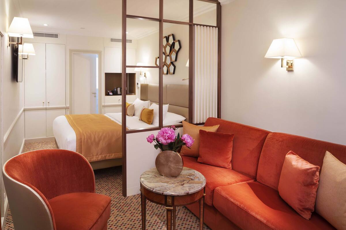 Junior Pavillon, Courtyard View | Premium bedding, minibar, in-room safe, desk