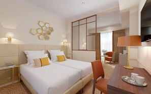 Habitación junior, vista al patio (Pavillon) | Ropa de cama de alta calidad y minibar 