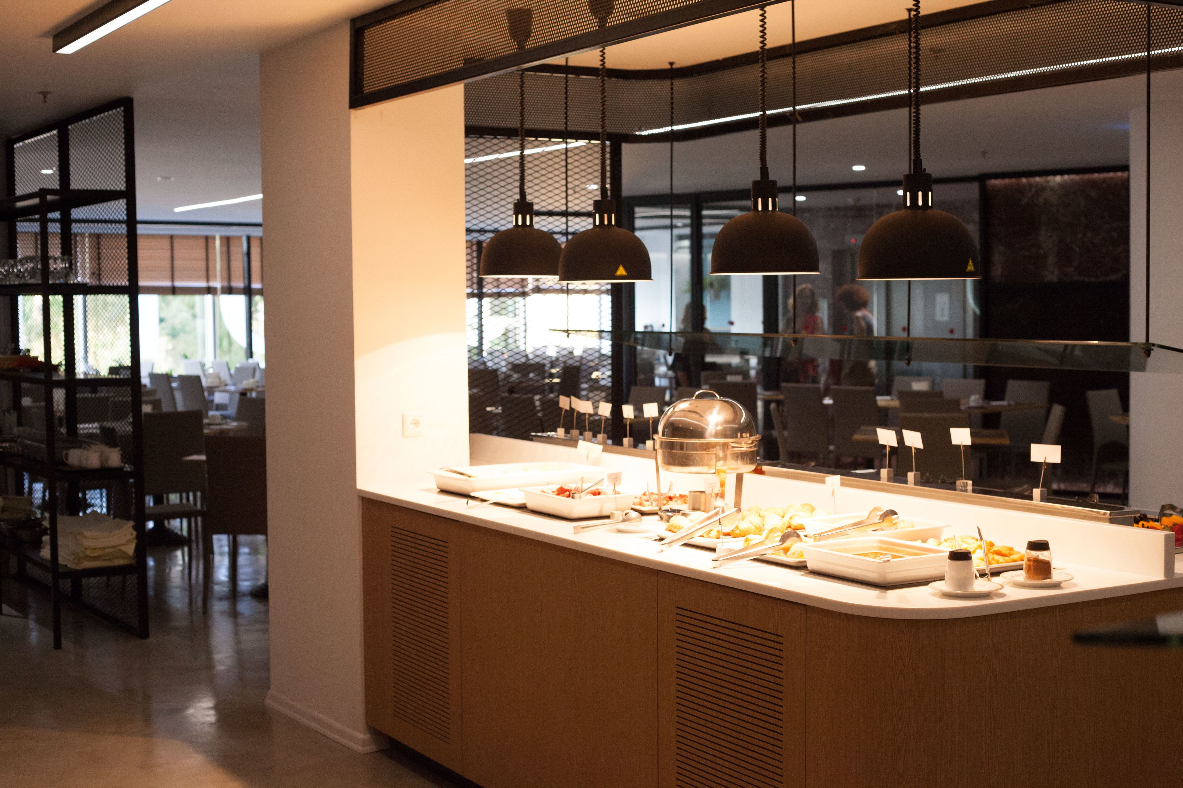 3 restaurants, breakfast, lunch, dinner served; mediterranean cuisine