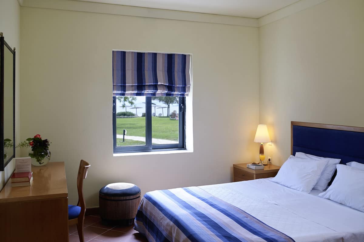 1 slaapkamer, een minibar, een kluis op de kamer, een bureau