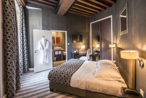 Chambre Exécutive | Literie hypoallergénique, minibar, coffres-forts dans les chambres