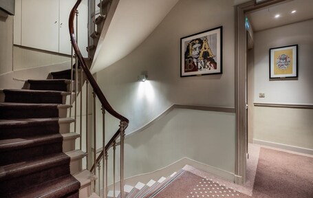 Hotel Le Tourville by Inwood Hotels - Image 39