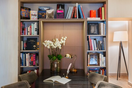 Hotel Le Tourville by Inwood Hotels - Image 41