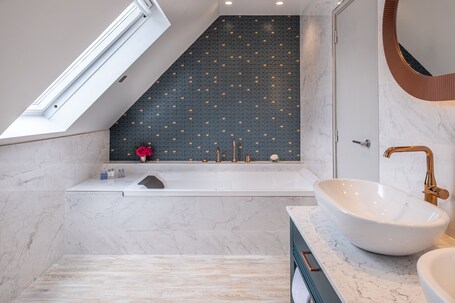 Hotel Le Tourville by Inwood Hotels - Image 15
