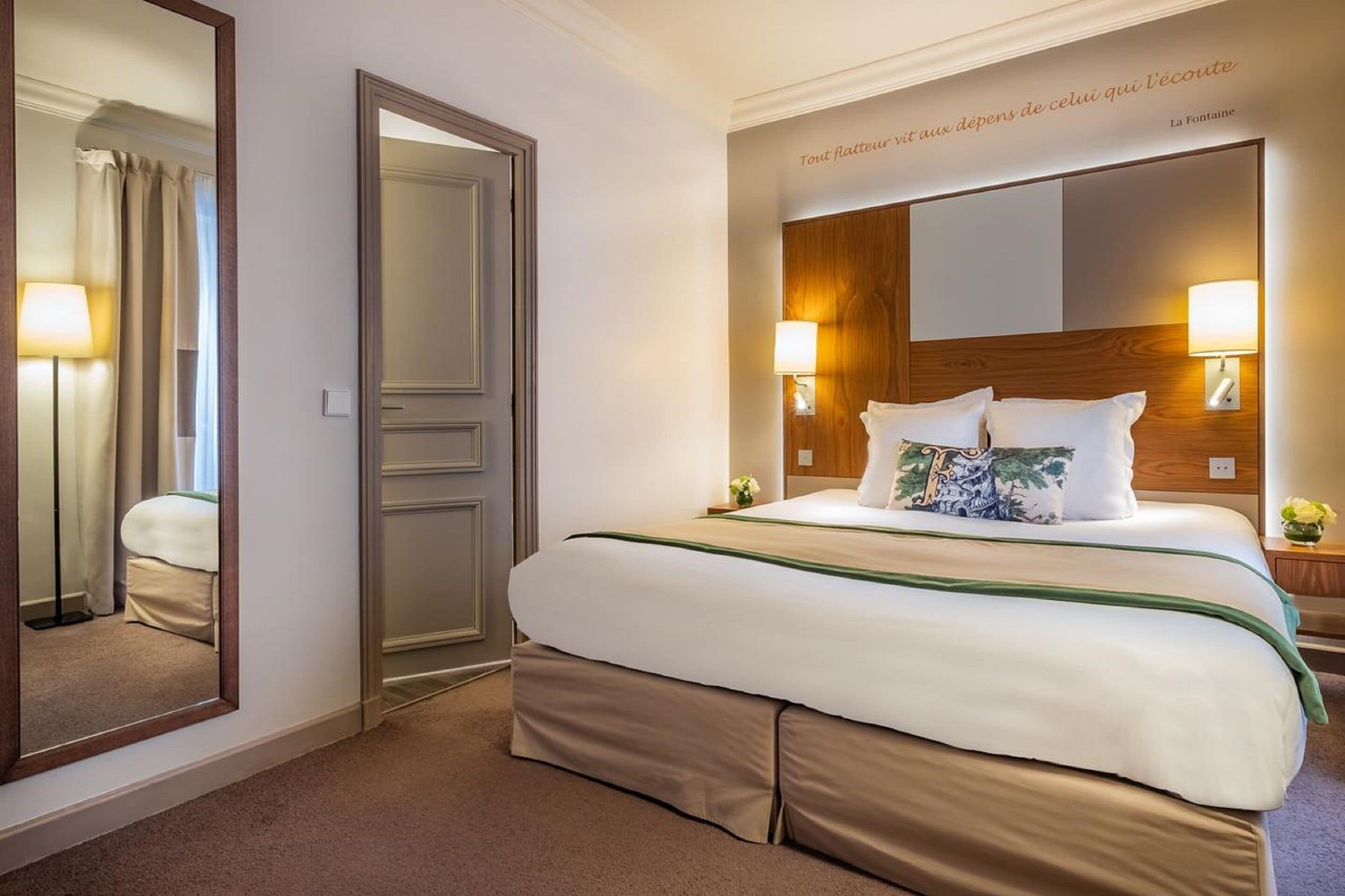 executive room | premium bedding, in-room safe, desk, blackout curtains