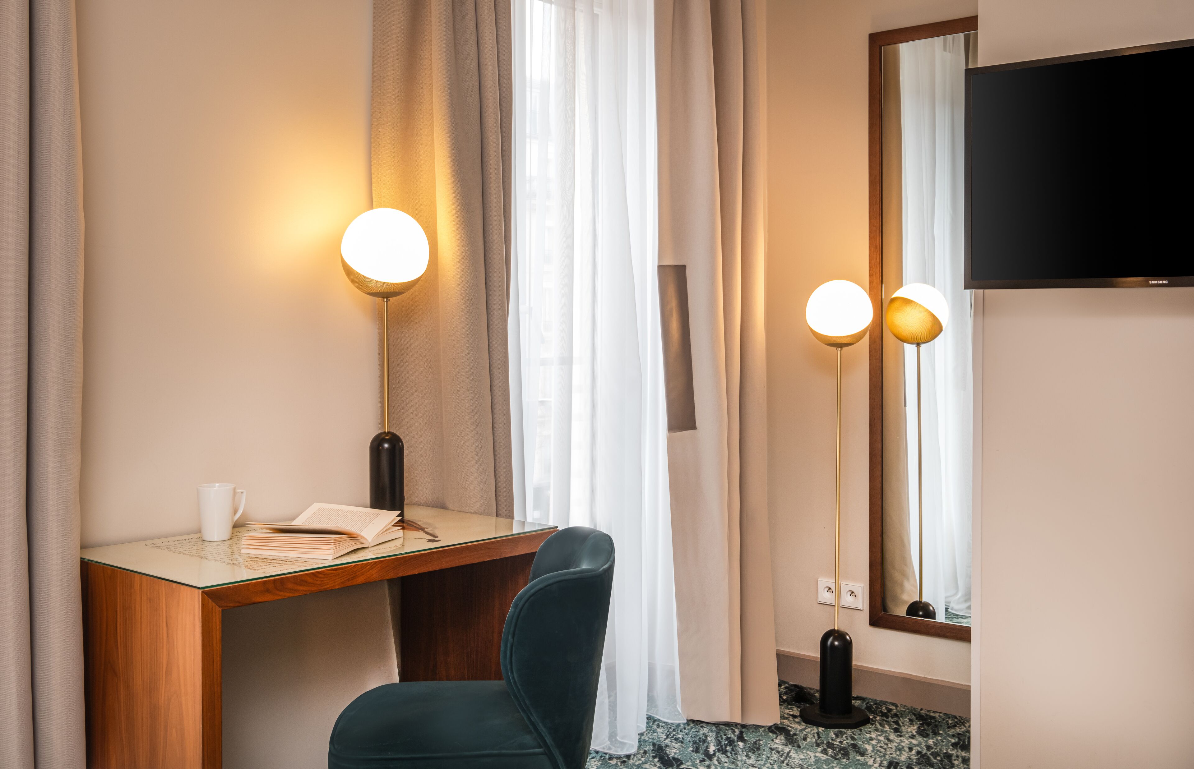 executive room | premium bedding, in-room safe, desk, blackout curtains