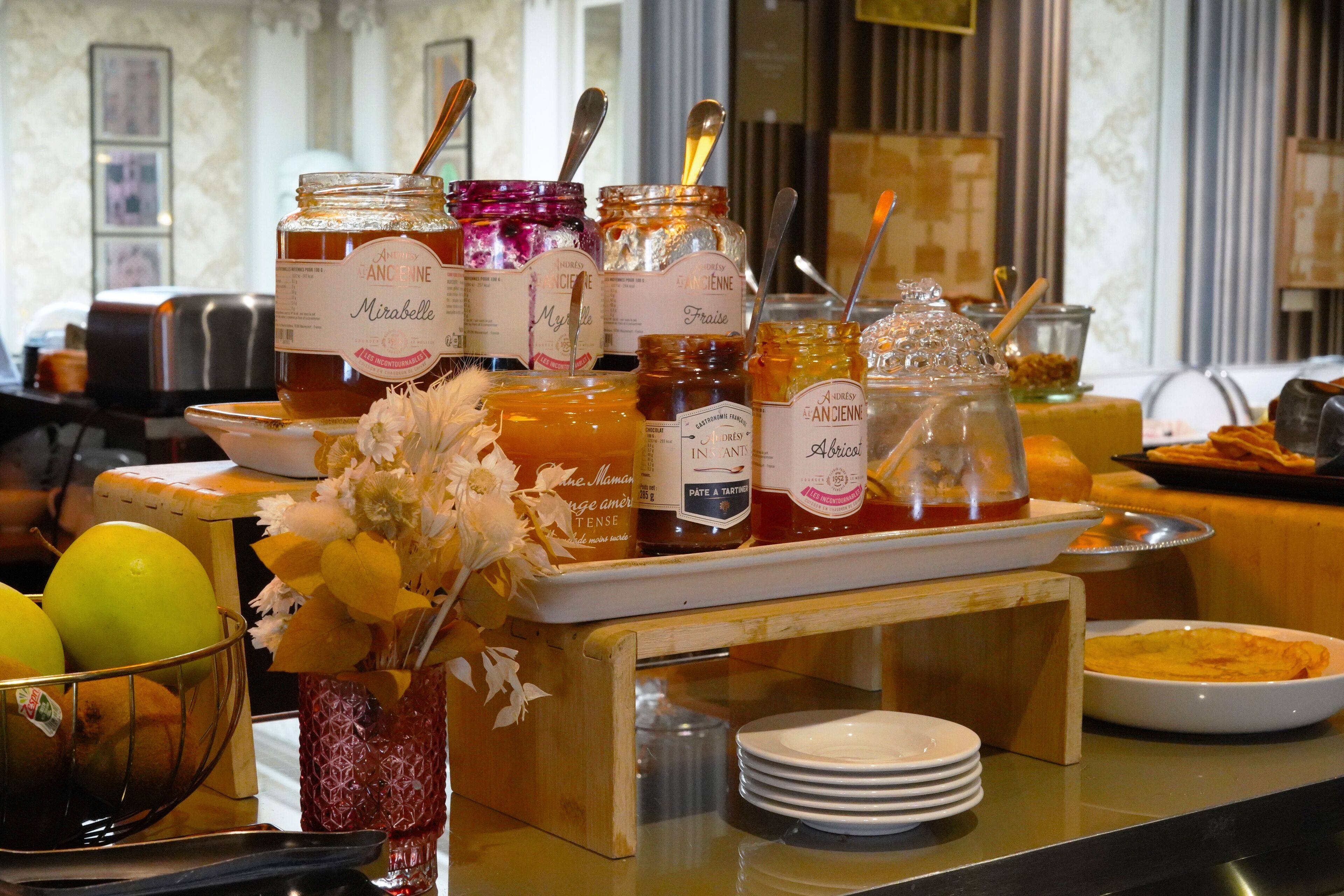 daily buffet breakfast (eur 19 per person)