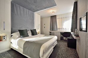 Minibar, caja fuerte, decoración individual y mobiliario individual