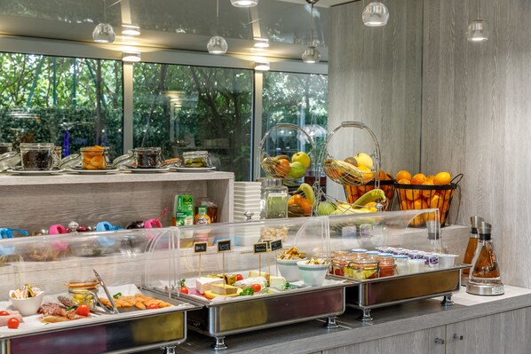 Daily buffet breakfast (EUR 20 per person)