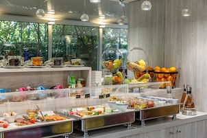 Daily buffet breakfast (EUR 20 per person)