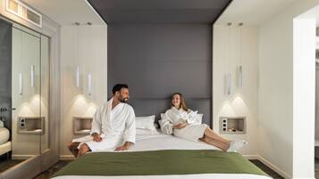 ジュニア スイート ガーデンビュー | ミニバー、セーフティボックス (室内)、客室ごとに異なる装飾、客室ごとに異なるインテリア