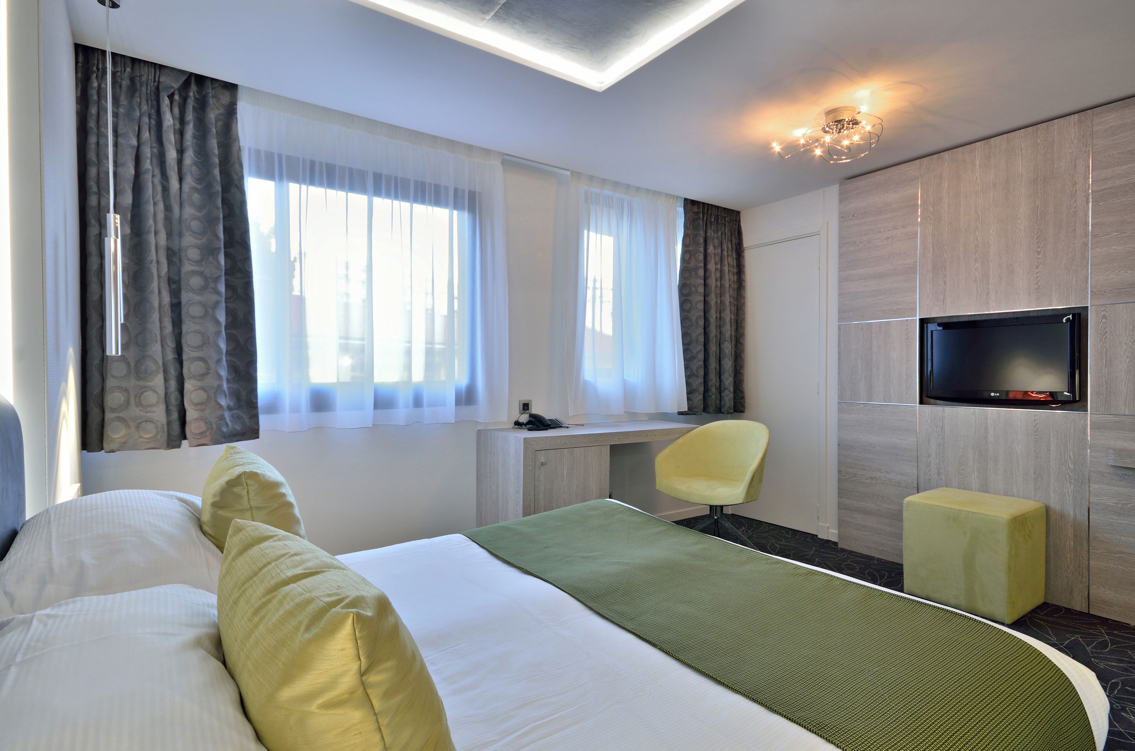 superior room | 1 bedroom, minibar, in-room safe, individually decorated