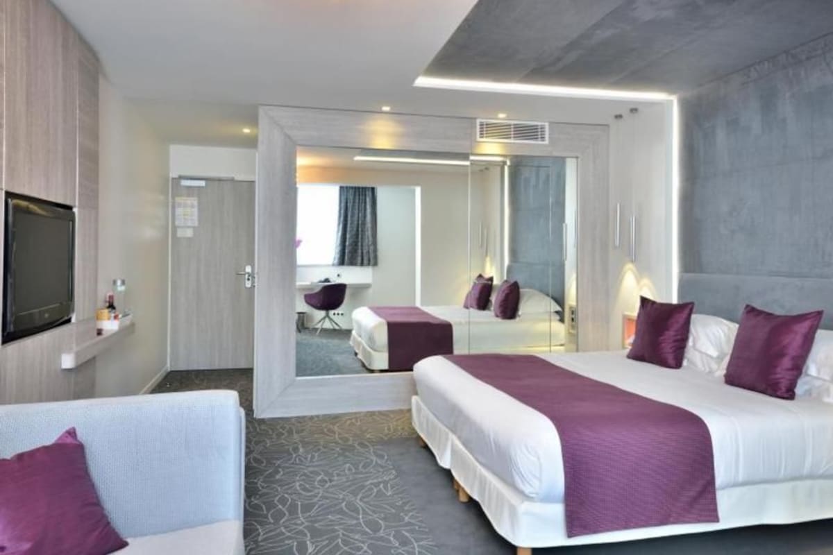 Minibar, in-room safe, desk, soundproofing