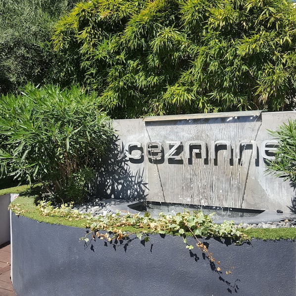 Entrada de la propiedad