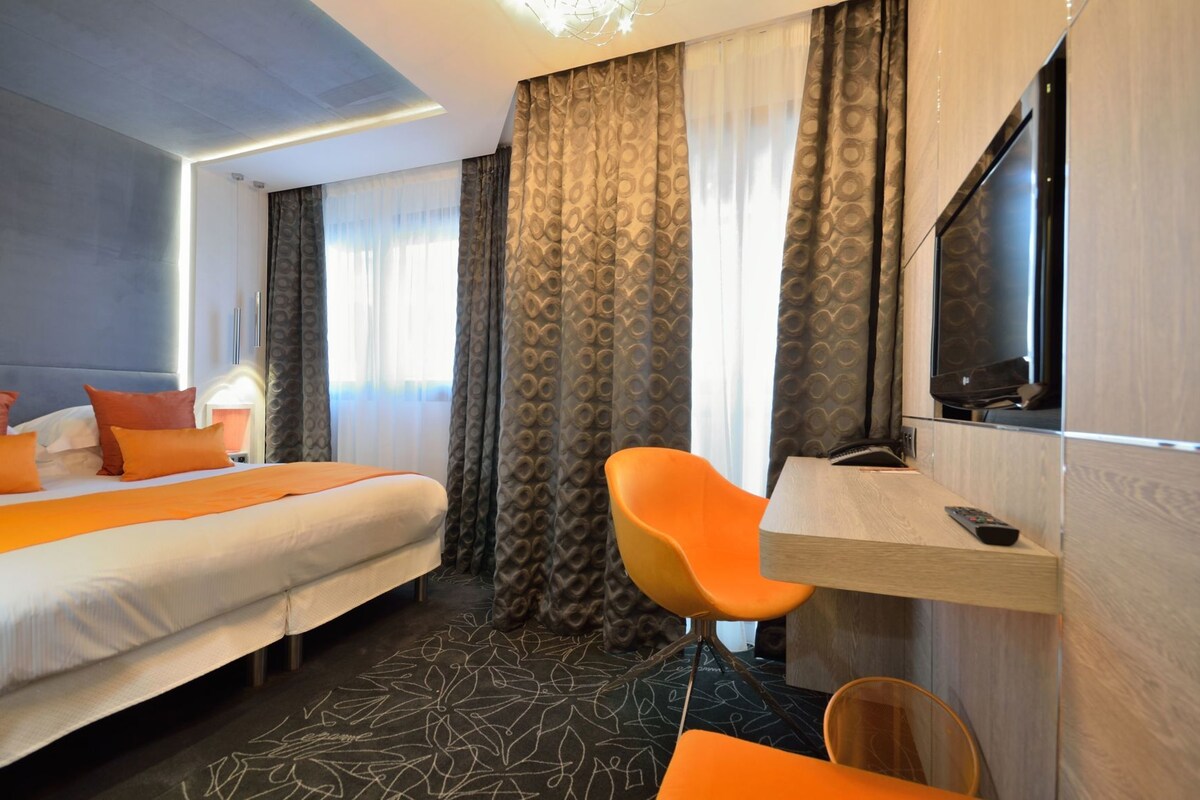 Minibar, in-room safe, desk, soundproofing