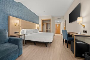 Double Room (With Extra Bed) | Premium bedding, minibar, in-room safe, desk