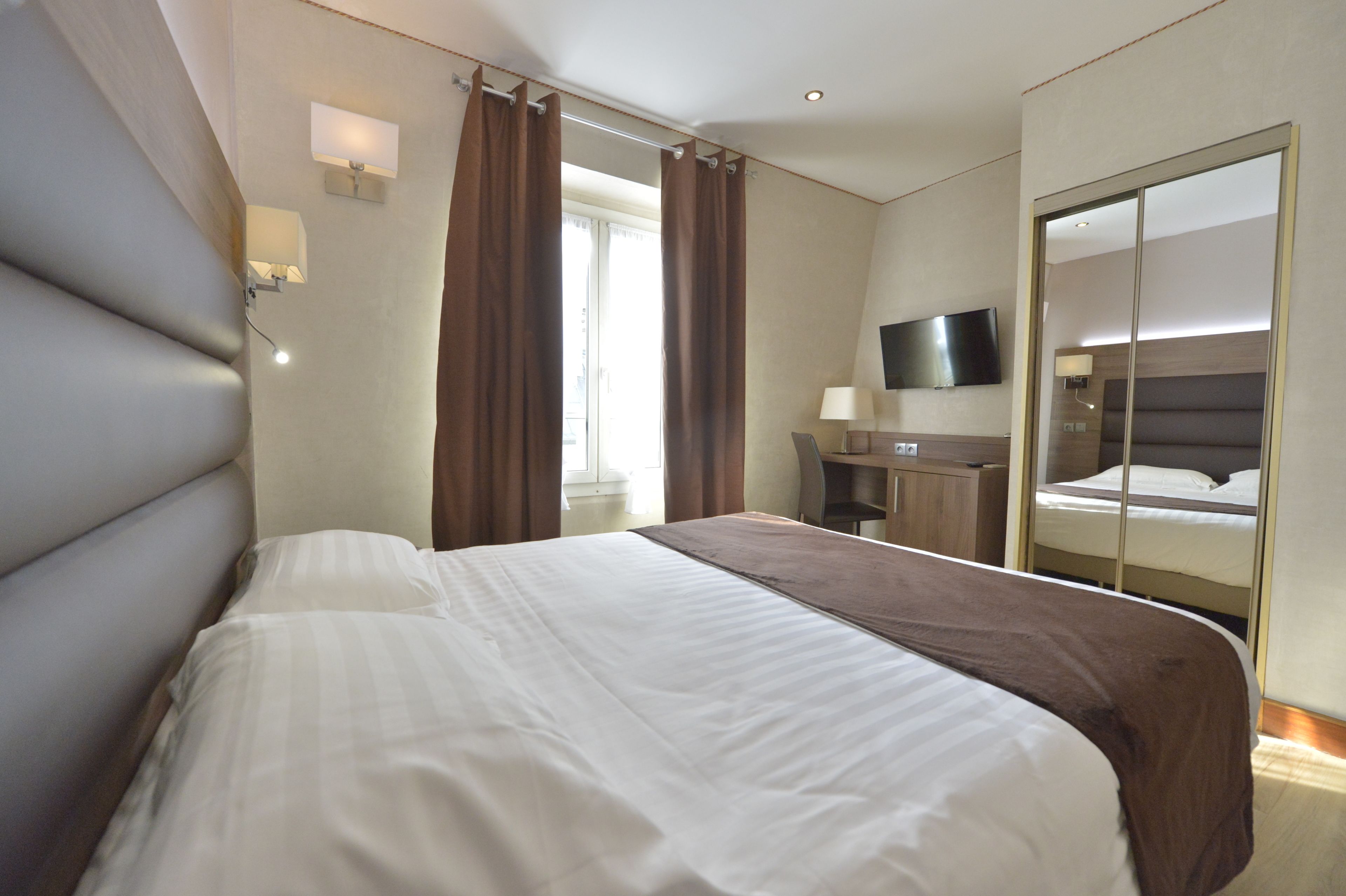 Photo - Hotel Suites Unic Renoir Saint-Germain