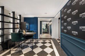 酒吧（店内）