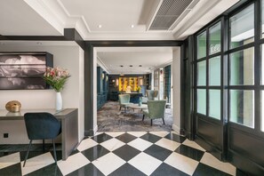 Reception - Hôtel Le Royal (Paris)