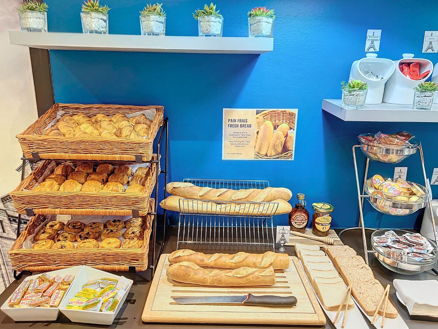 daily buffet breakfast (eur 16 per person)