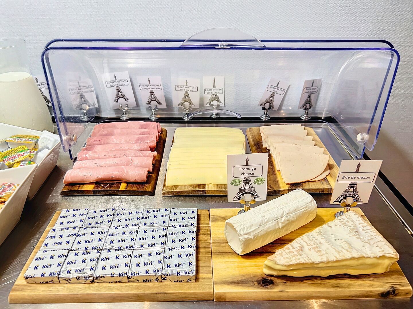 daily buffet breakfast (eur 16 per person)