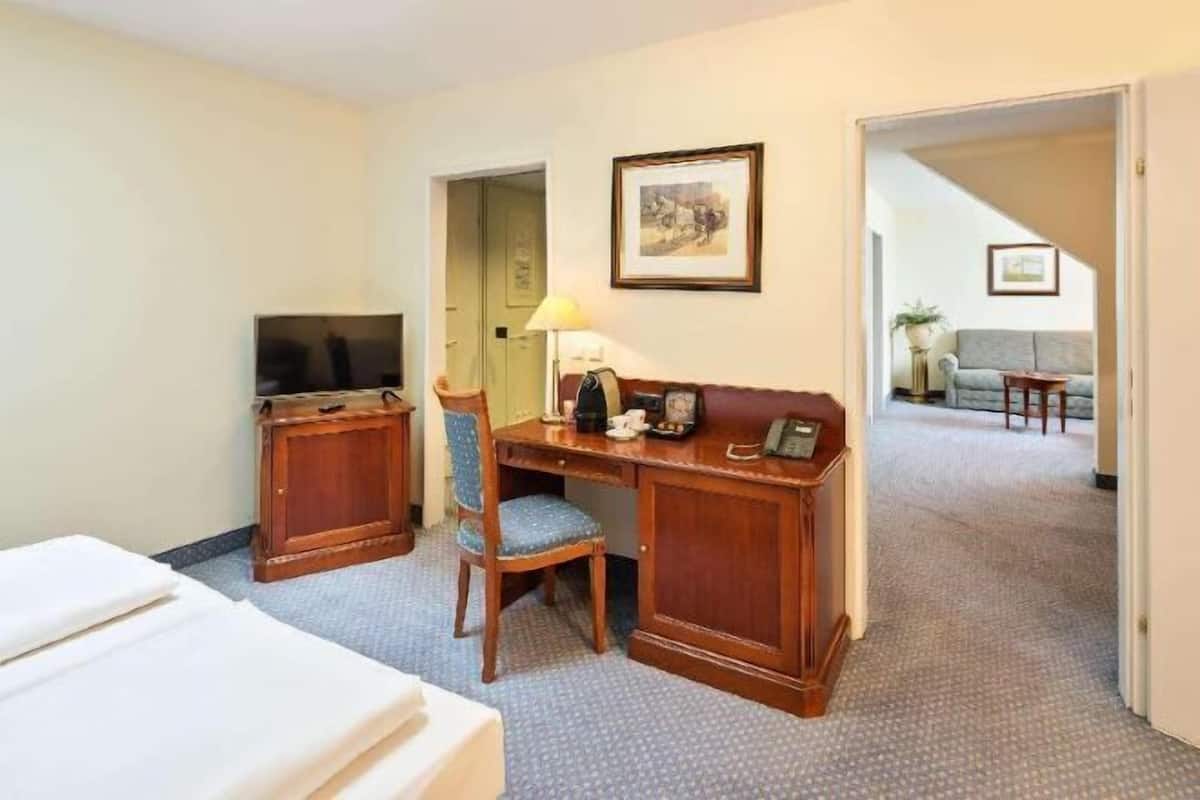 In-room safe, desk, blackout drapes, WiFi (free)