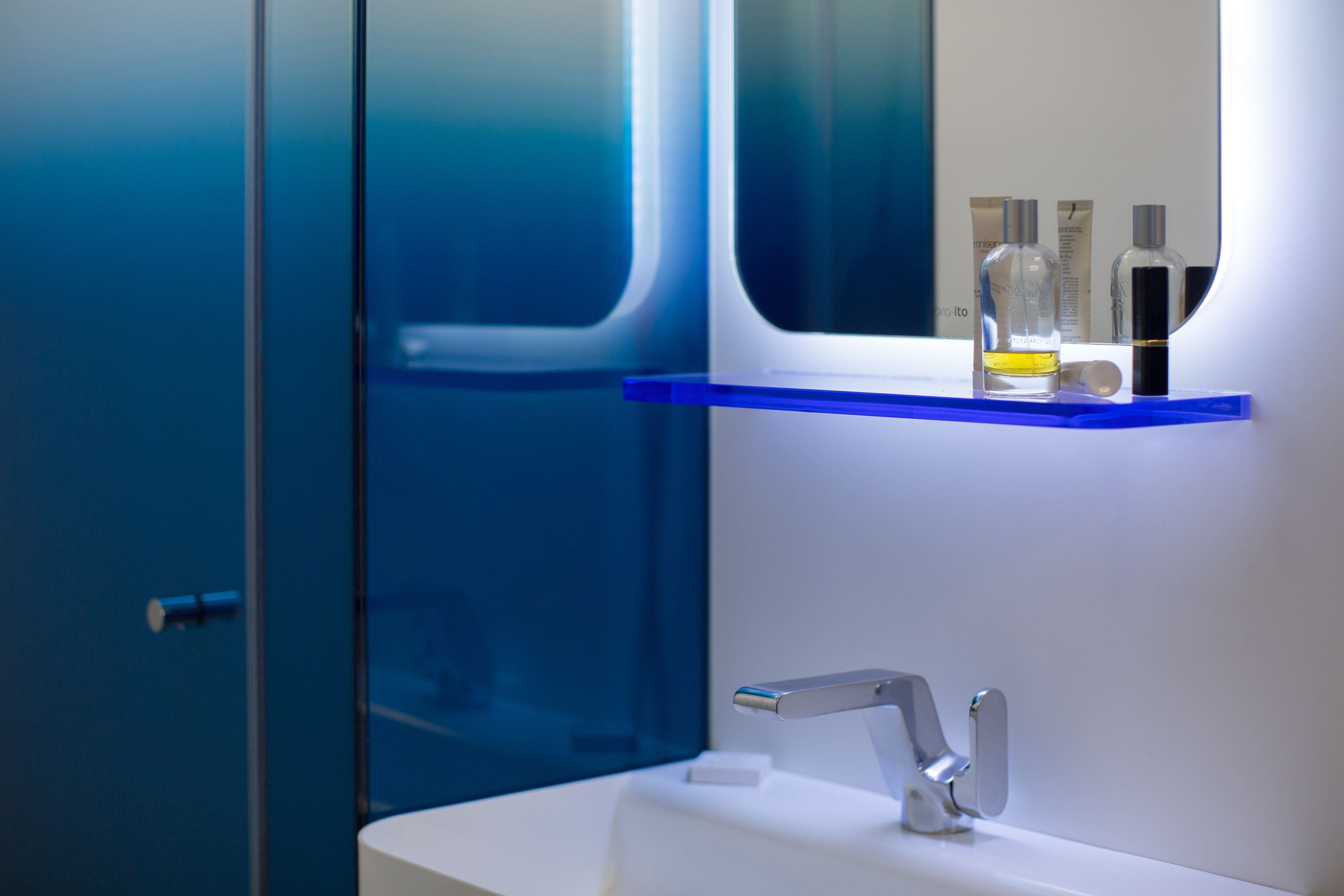 double room (cocoon) | bathroom | shower, rainfall showerhead, designer toiletries, hair dryer