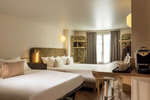 Habitación | Ropa de cama de alta calidad y caja de seguridad en la habitación 