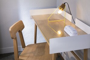 Chambre Double Classique | Literie de qualité supérieure, coffres-forts dans les chambres
