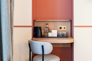 Premium bedding, in-room safe, individually furnished, laptop workspace - Hôtel d'Espagne (Paris)