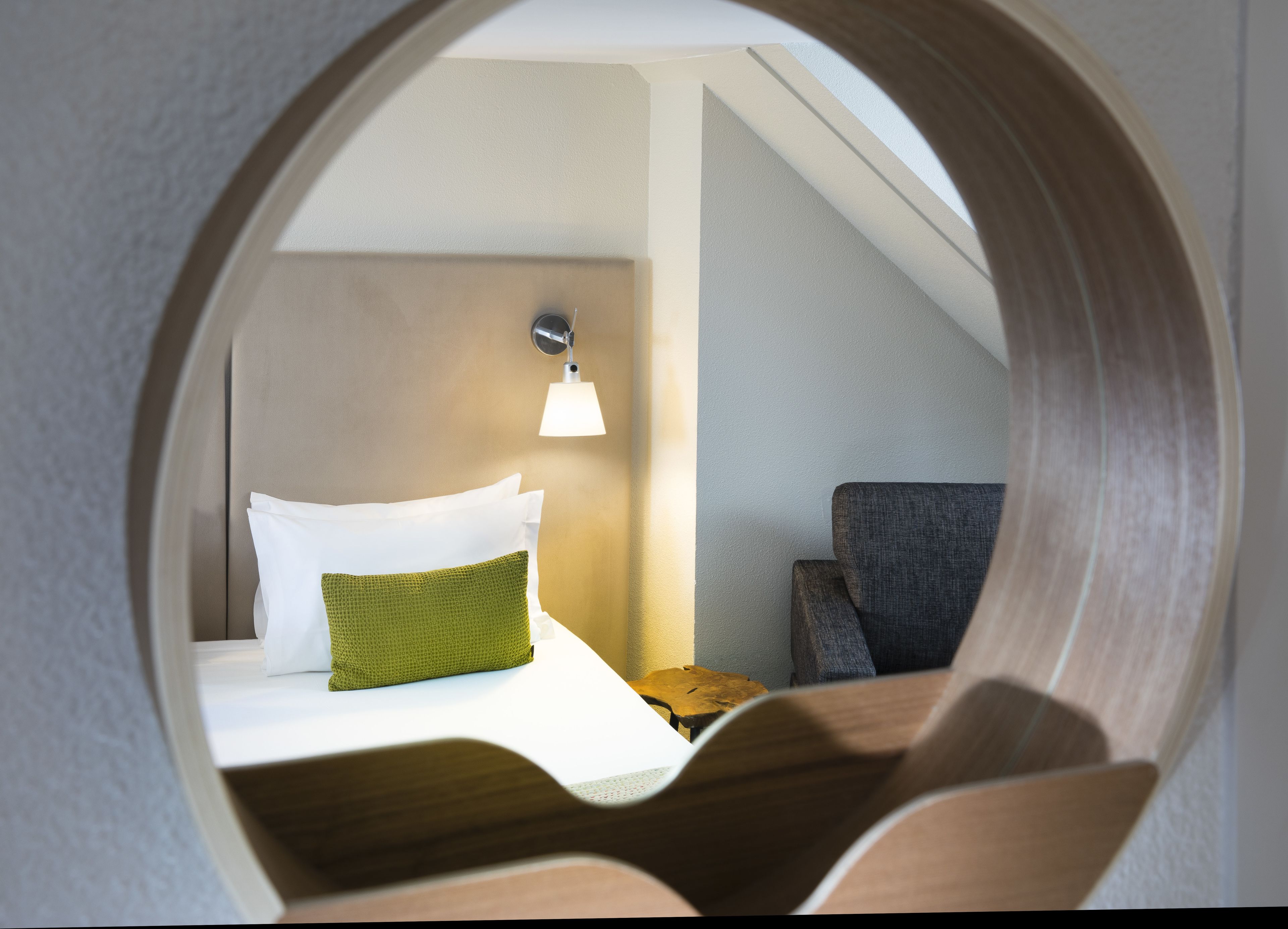 cosy room | premium bedding, in-room safe, individually furnished