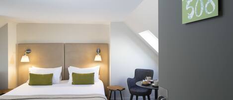 Hochwertige Bettwaren, Zimmersafe, individuell eingerichtet