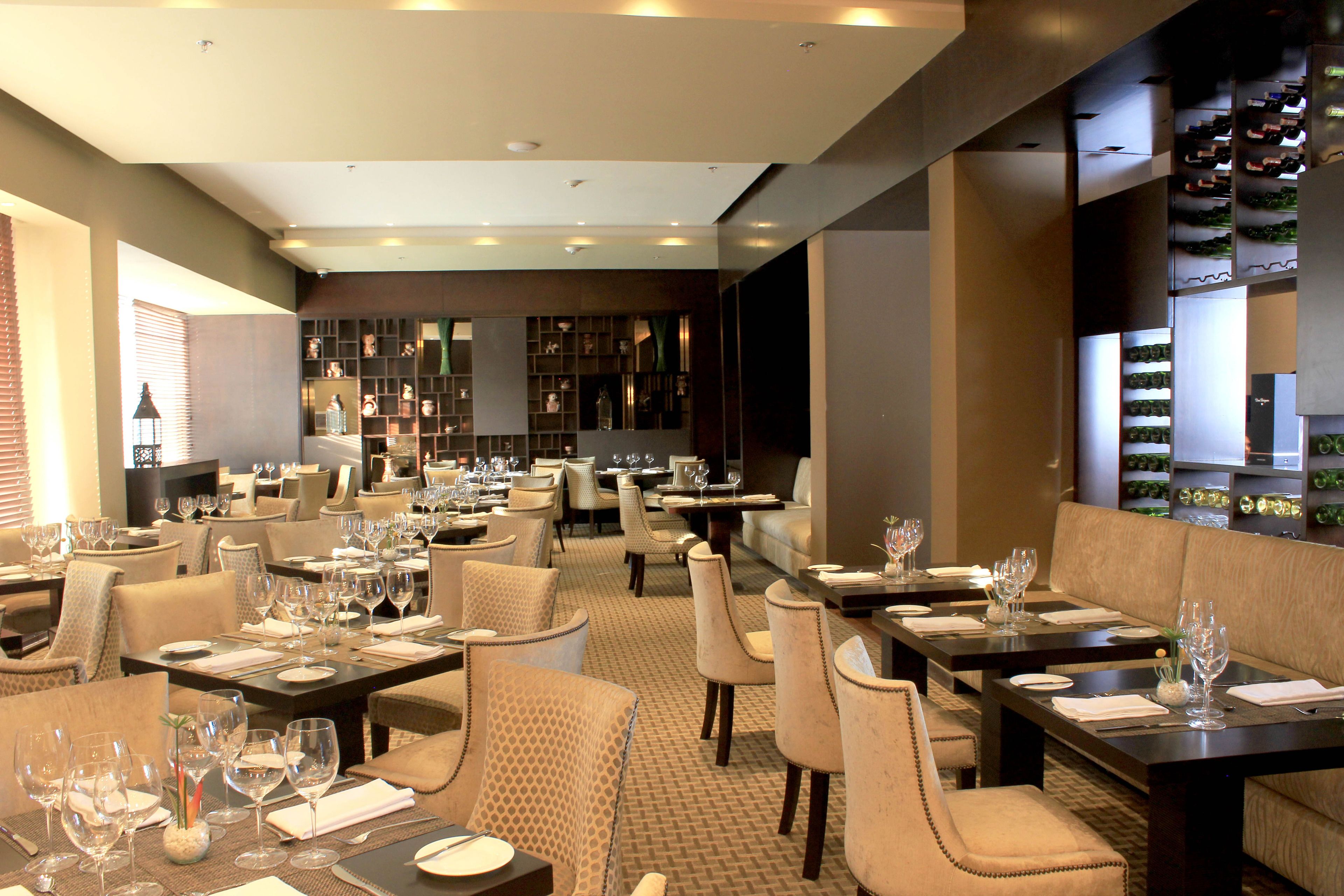 2 restaurants; breakfast, lunch, and dinner served