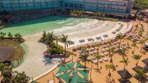 Private beach, 2 beach bars, fishing