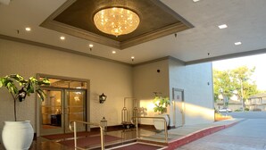 Property entrance - Bristol Hotel, Boutique Collection (Campbell)
