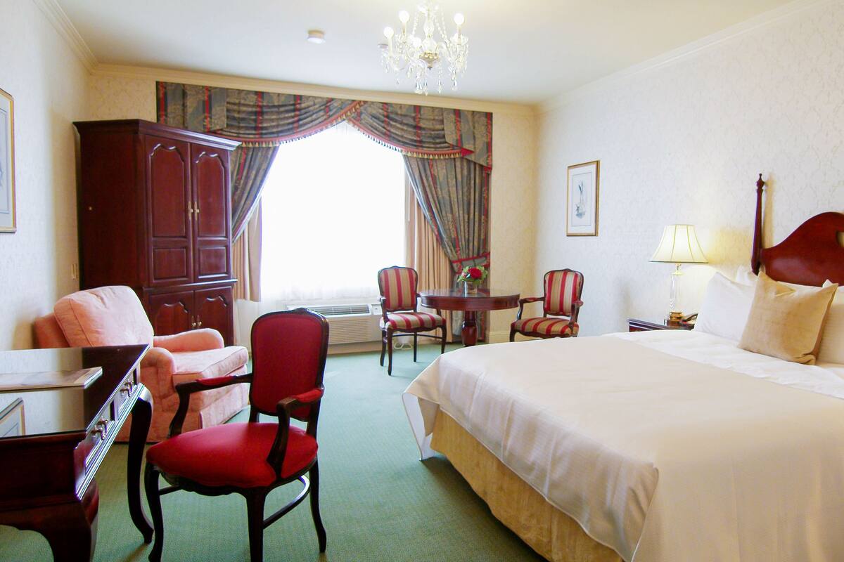In-room safe, desk, laptop workspace, blackout drapes