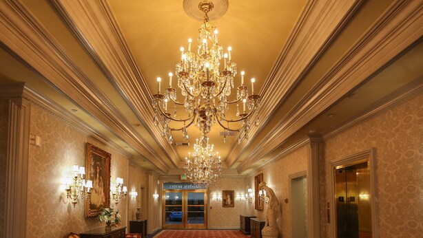 Elevator - Bristol Hotel, Boutique Collection (Campbell)